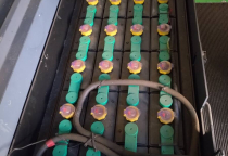 HƯỚNG DẪN SỬ DỤNG CHĂM SÓC VÀ BẢO TRÌ BÌNH ĐIỆN XE NÂNG HƯỚNG DẪN SỬ DỤNG CHĂM SÓC VÀ BẢO TRÌ BÌNH ĐIỆN XE NÂNG