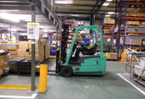 Hướng dẫn cách lái xe nâng hàng 2.5 tấn Hướng dẫn cách lái xe nâng hàng 2.5 tấn