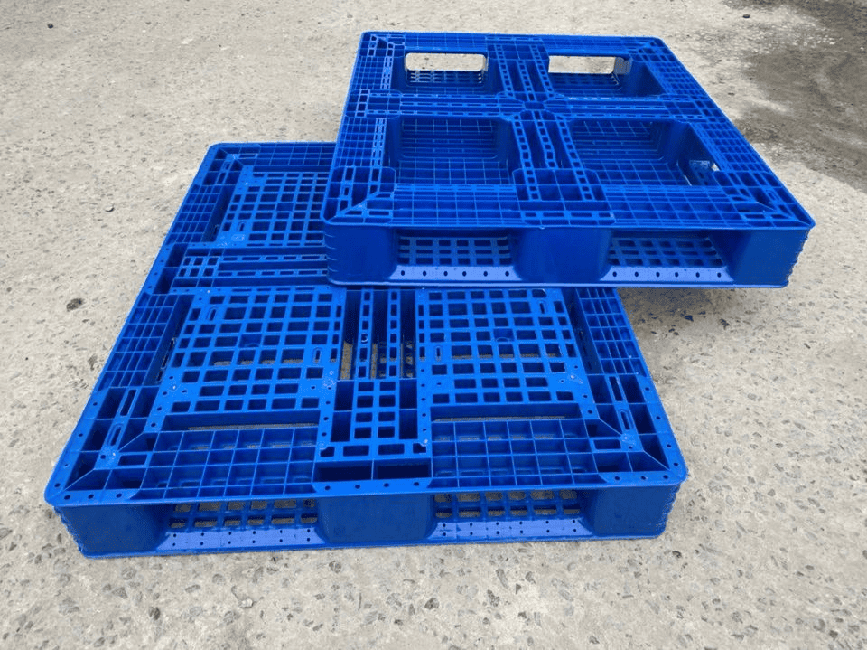 Pallet nhựa cũ